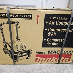 Makita 5 gal. Air Compressor 