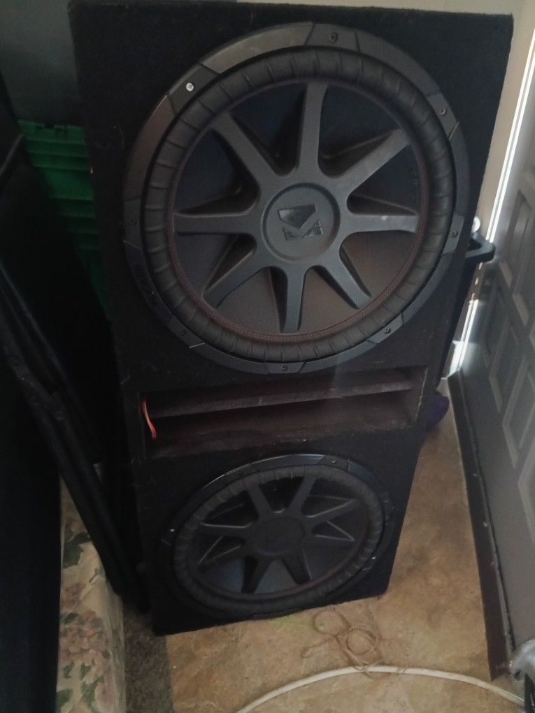 2 15" Kicker Competition Subwoofers In Box Dual Voice Very Good Condition Like New