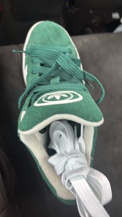 Adidas campus. Color green. Size 5 1/2