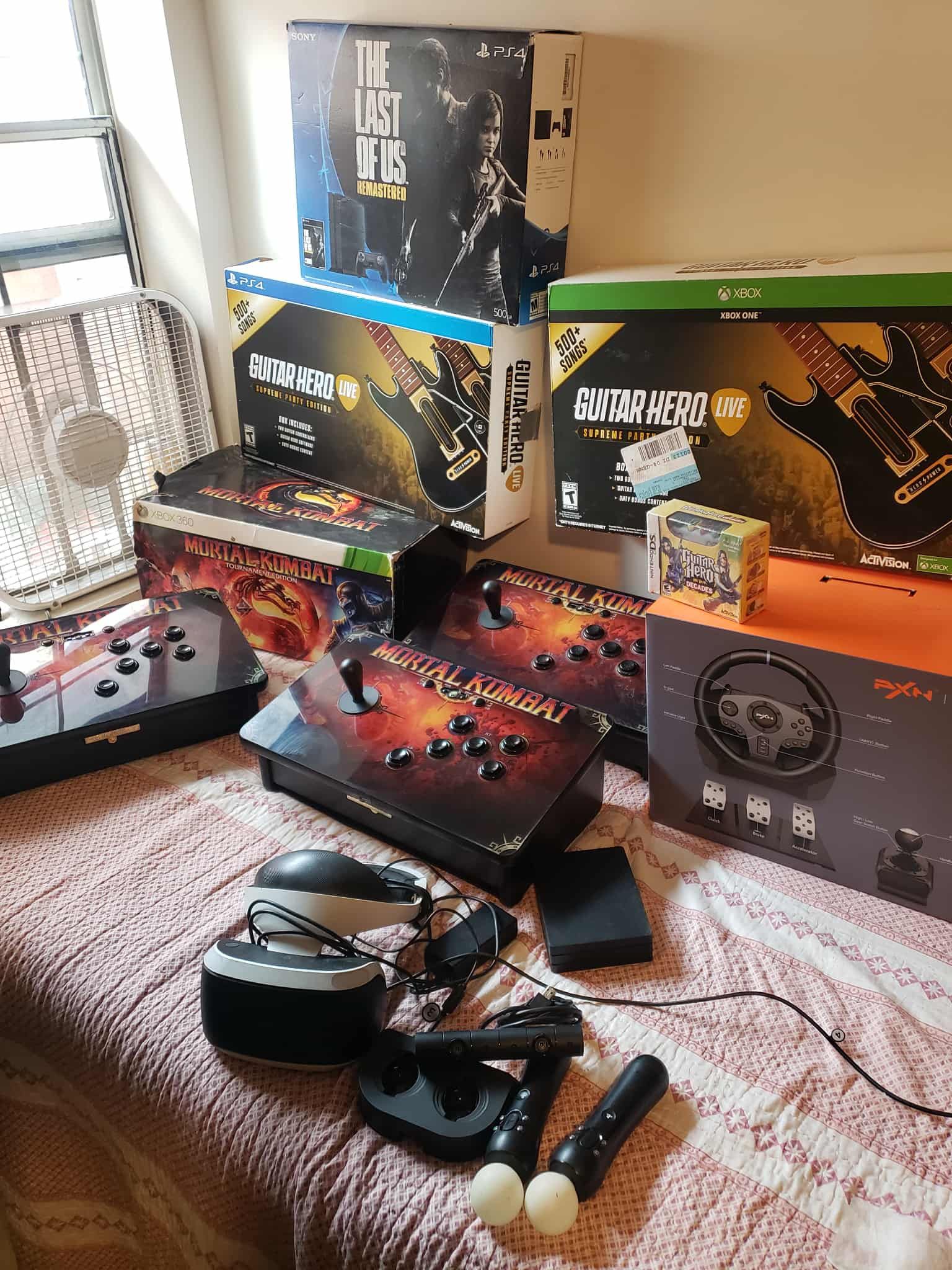 Guitar Hero Live 2 Guitar per Box $300! Each, arcade Mortal kombat Limited edition $300! Each. DS Guitar hero sealed $120. Last Of US PS4 $200! PS3 PS