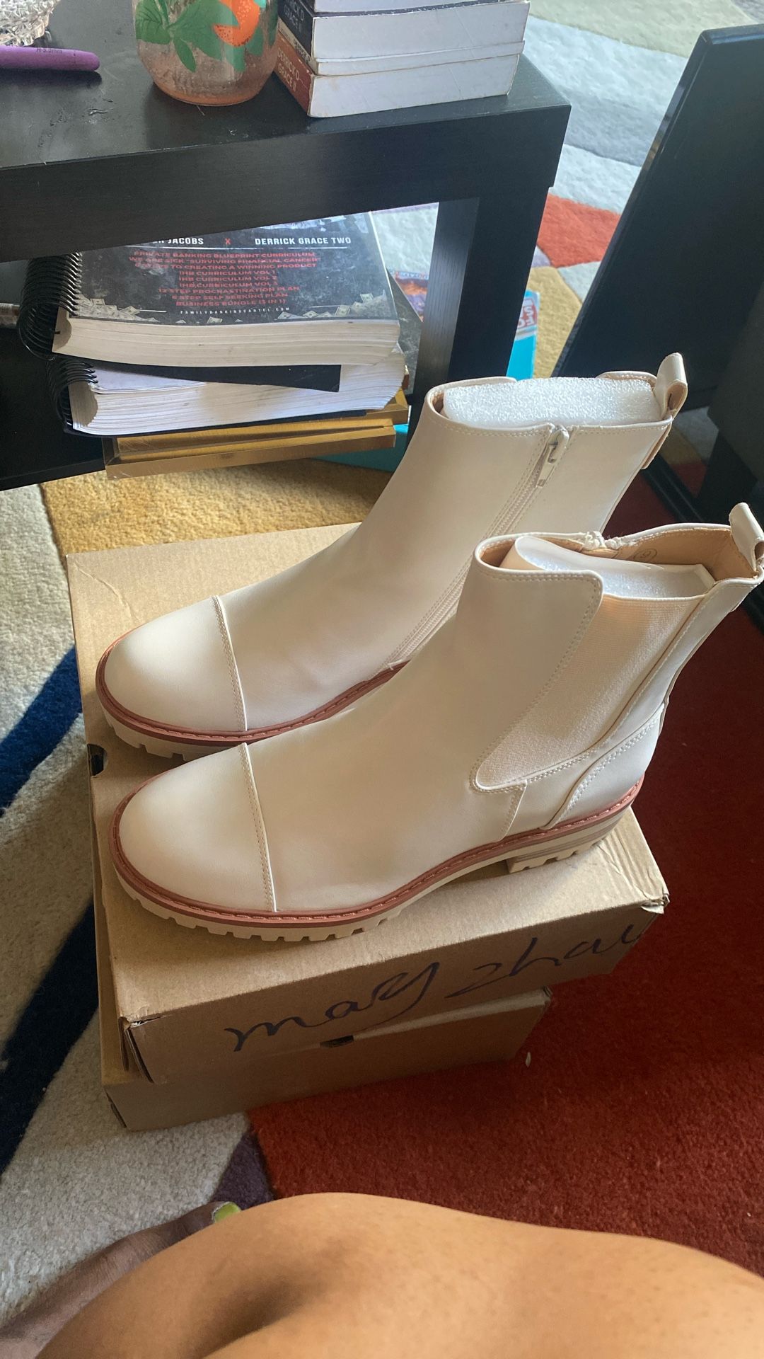 Boots Size 9