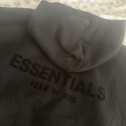 ESSENTIALS 