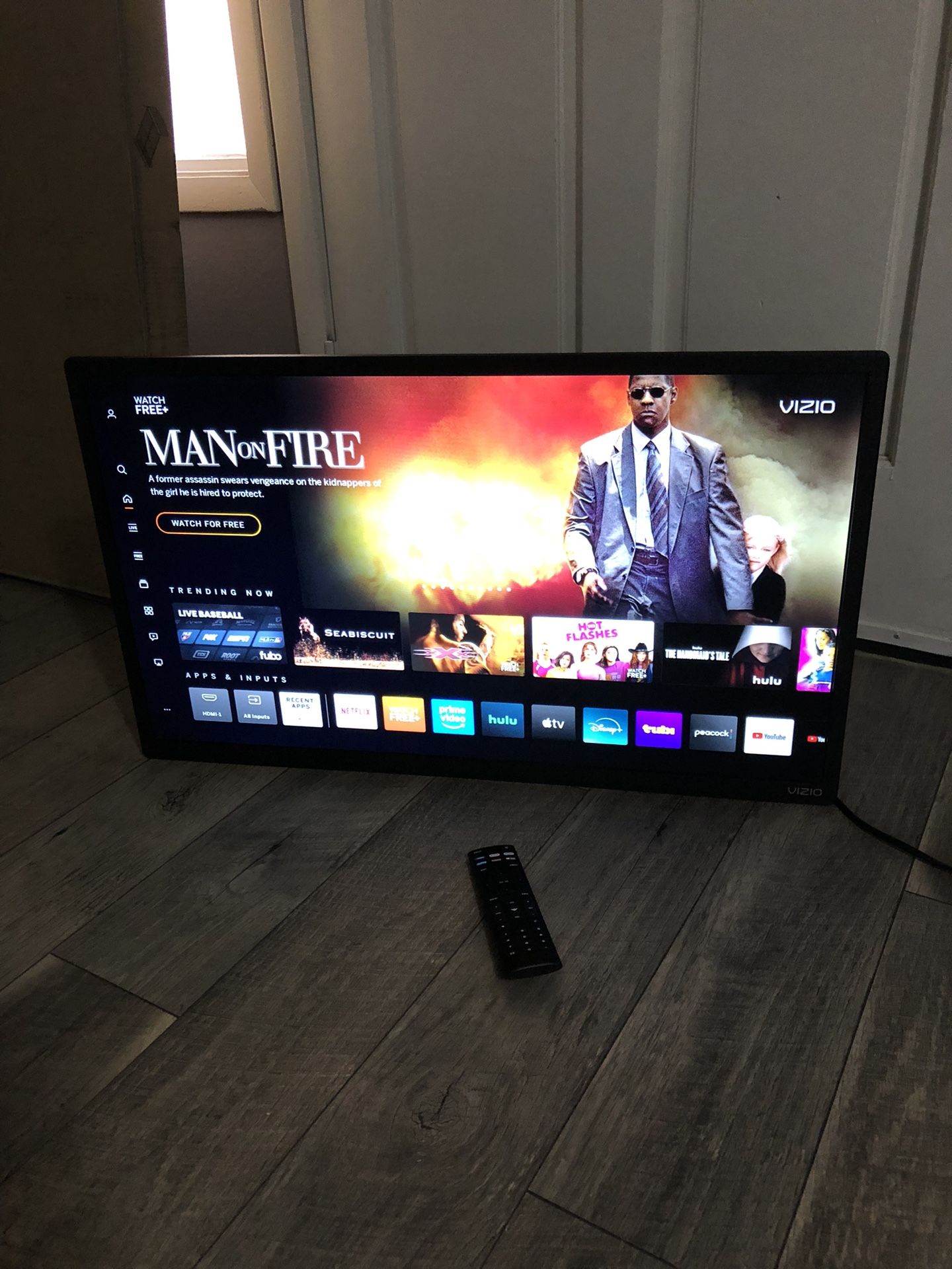 Vizio D-Series 32-inch,720p LED SmartCast Smart TV
