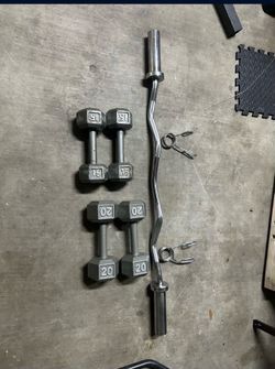 curl bar with 2 sets of dumbbells