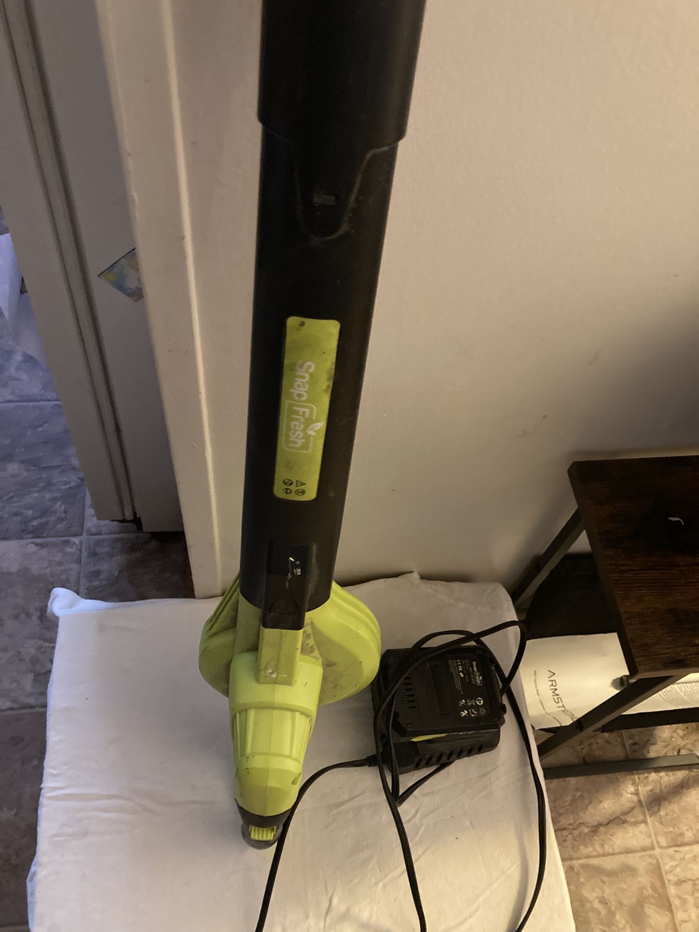 Leaf Blower