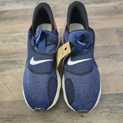 Nike Glide FlyEase Size 16 (Brand NEW)