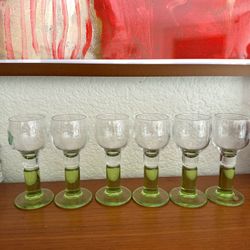 Vintage set of 6 green stem cordial/liqueur glasses