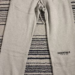 Essentials sweats cuffed dark oat meal