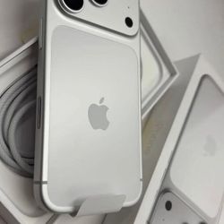 Brand New iPhone **((17 Pro Max 2TB Factory Unlocked))** Any Company