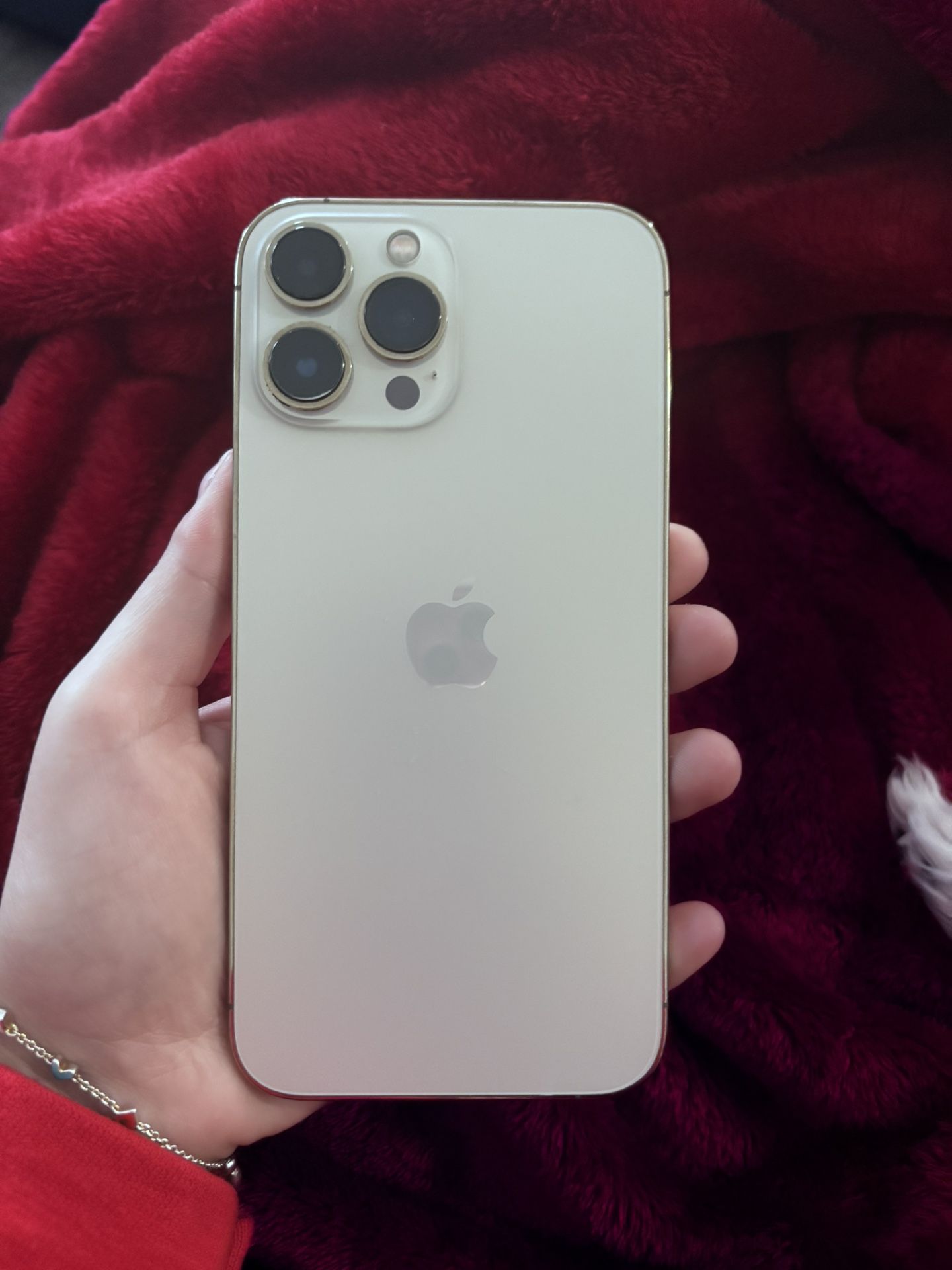 Iphone 13 pro max (Gold)