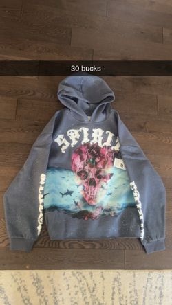 streetwear hoodie very baggy