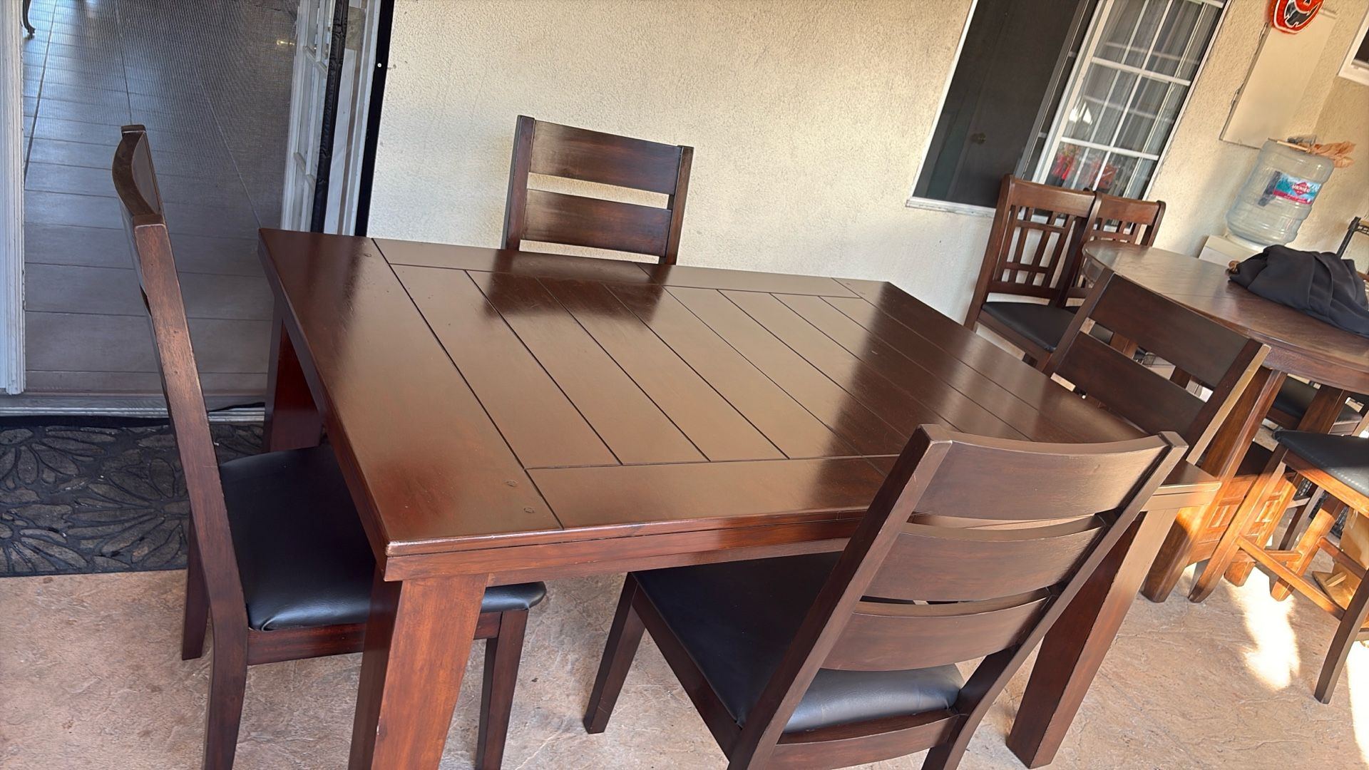 Dining Table And 4 Chairs 