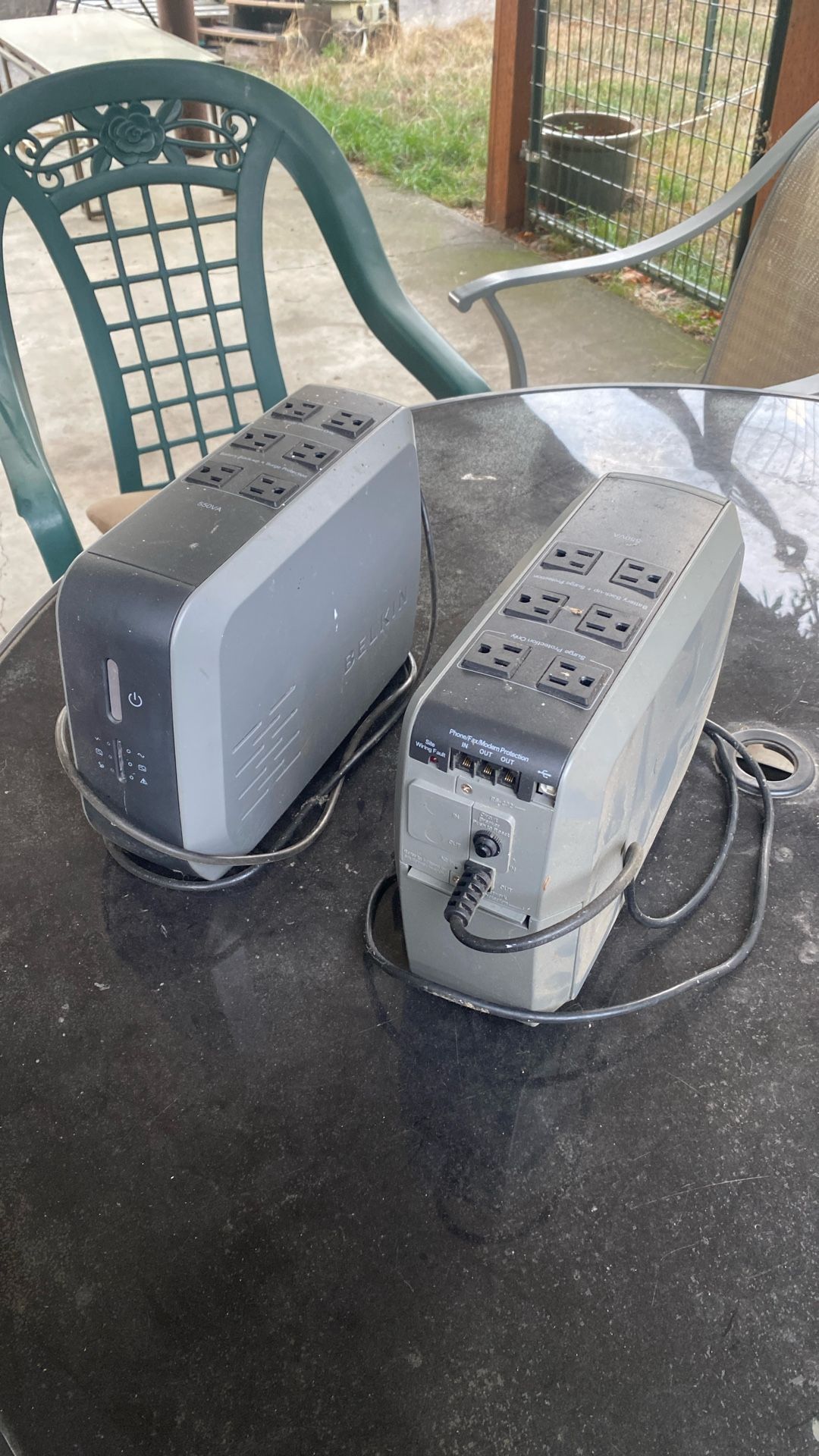 Belkin Battery Back Up & Surge Protector 