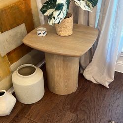 Side table - must go today 