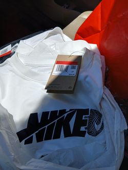 Kids Nike shorts/shirts Size LARGE