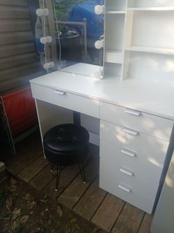 Vanity with mirror and stool with storage 5 shelves and 6 Drawers needs new lights