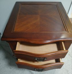 Vintage Lexington Furniture Solid Wood 2 Drawer Night Stand/End Table