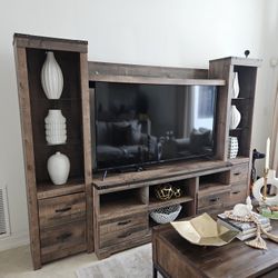 Entire wall unit