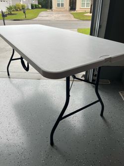 6 Ft Folding Table, Very Good Condition!