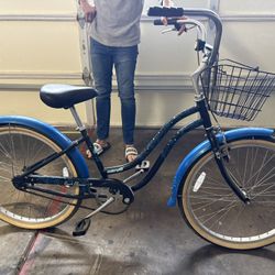 Very Good Condition Nirve Blossom Beach Cruiser Bicycle
