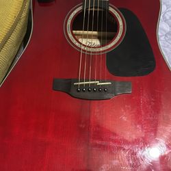 takamine g series comes with case and strap if u come buy it today ill do 450 