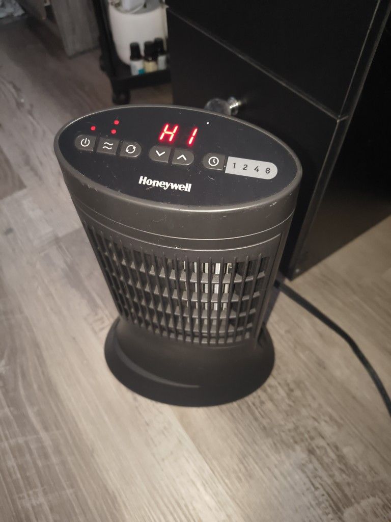 Compact Tower Heater