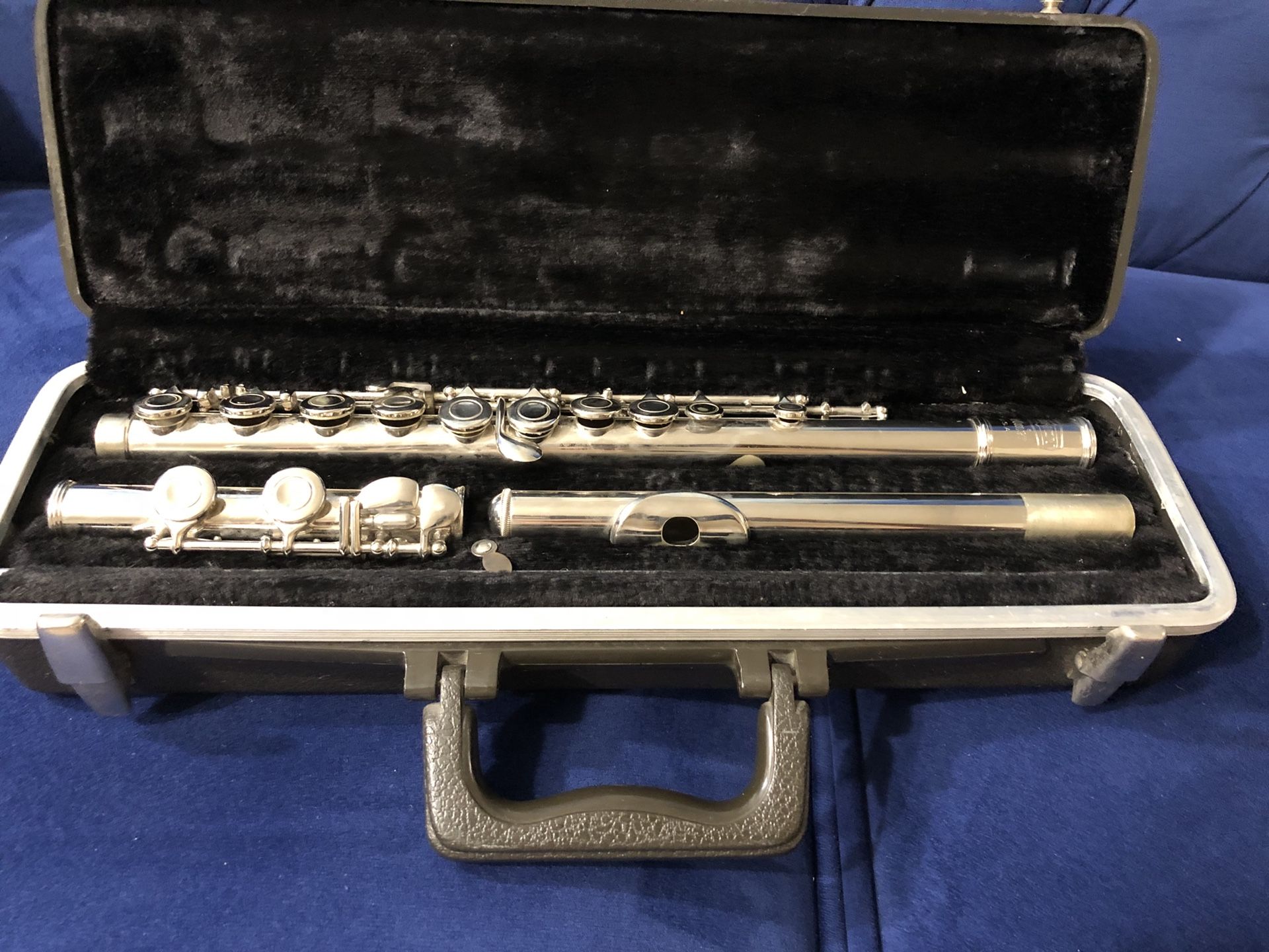 Bundy Selmer USA /band Grade Nickel Silver Flute with Original Case