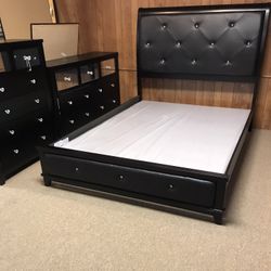 Beautiful Stunning Bedroom Suite!