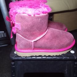 UGGS Womens Mini Bailey Bow II 
