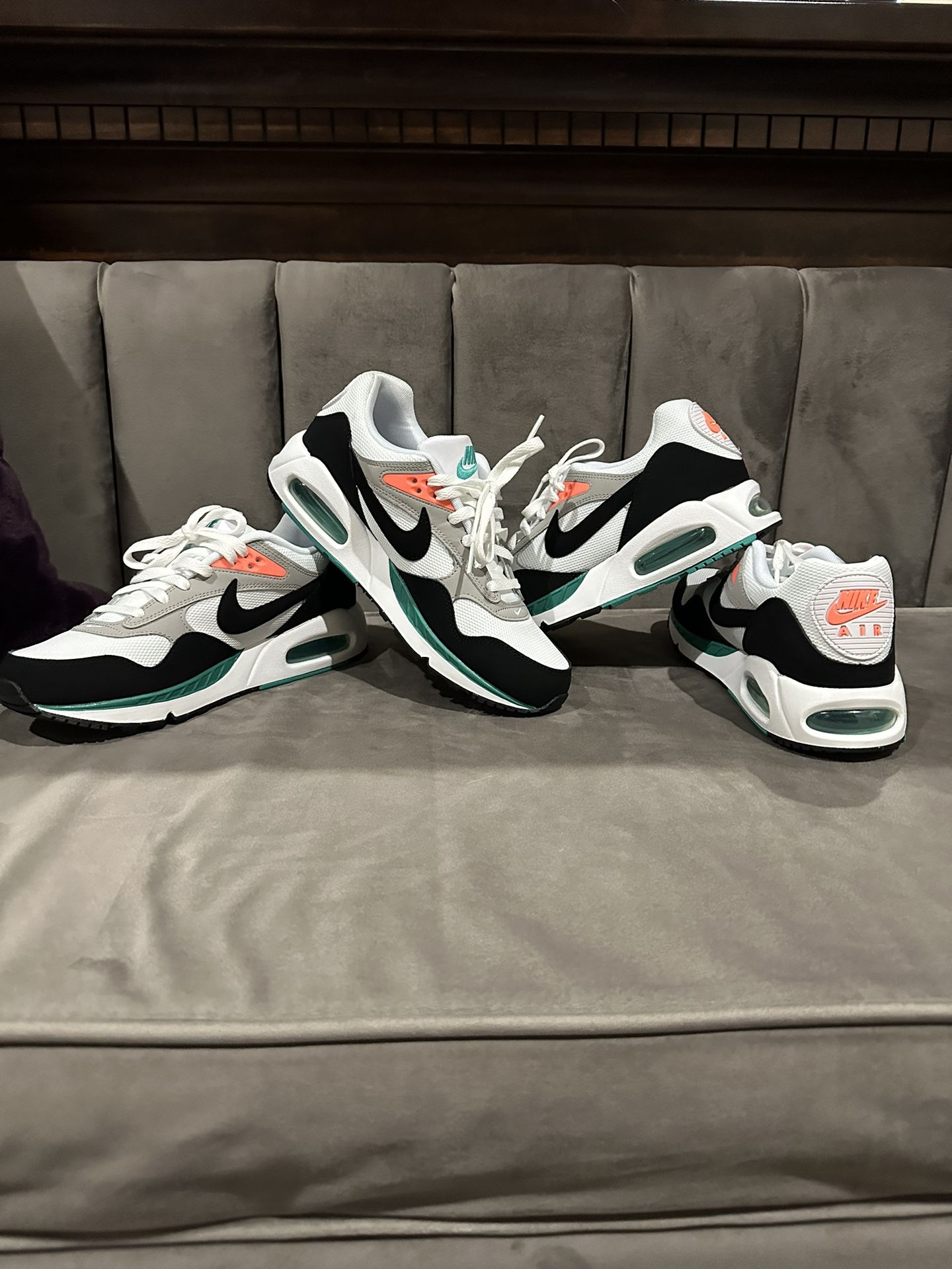 Nike Air Max Shoes for sale in Combined Locks, Wisconsin