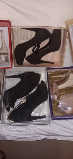 11 PAIRS (SIZE 9.5 MEDIUM)OF DESIGNER WOMEN’S HEELS — $150 FOR ALL! 🔥