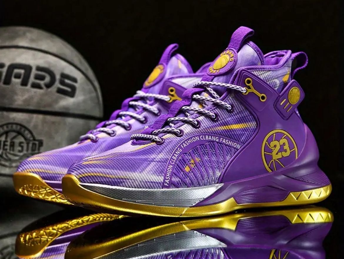 Fashionable Sports Walking Basketball Shoes