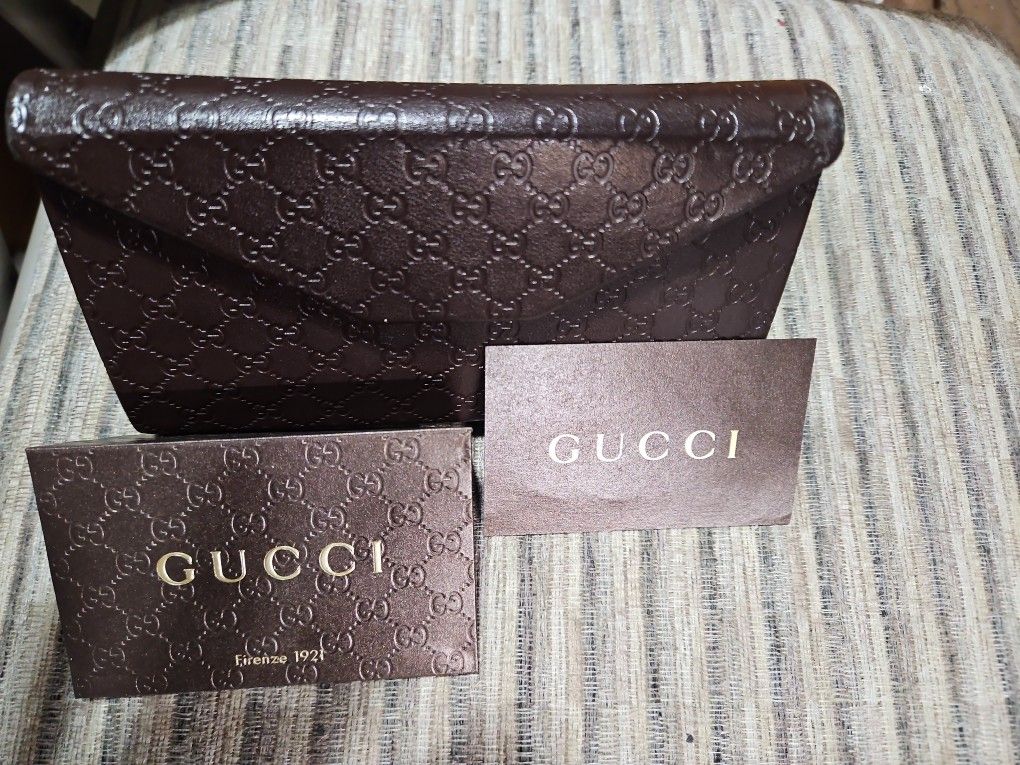 Gucci Sunglasses Beautiful Case