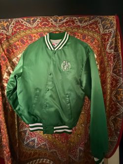 🍀 Vintage Boston Celtics Swingster Satin Jacket – Size Large – $100 OBO