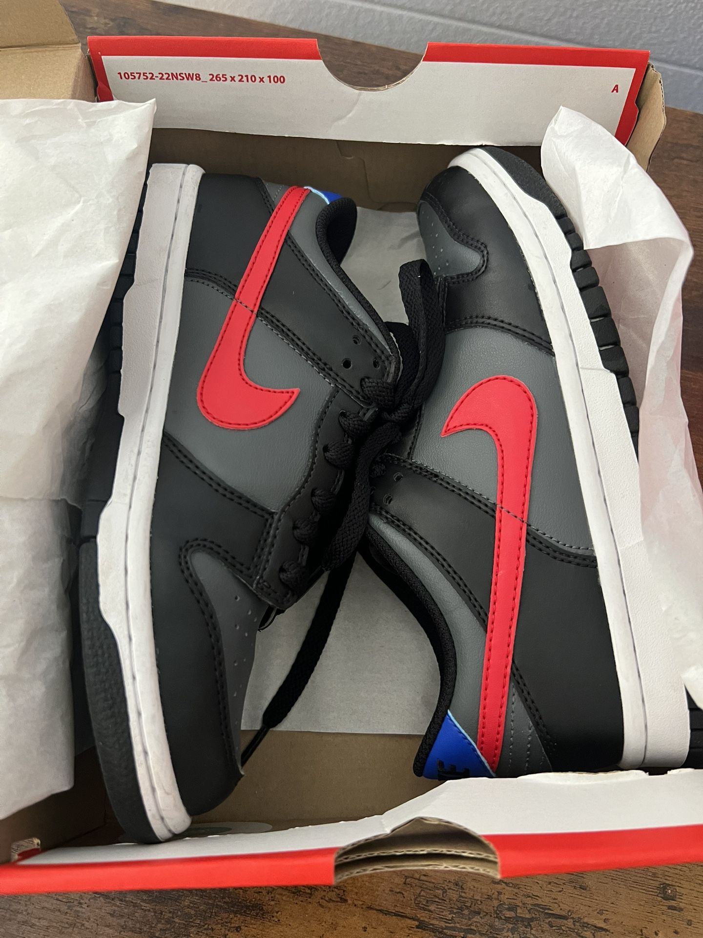 Nike dunk low GS youth New size 5