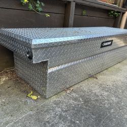 Toyota Tundra Tool Box