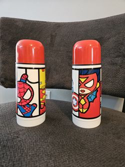 2 Disney Marvel travel thermos