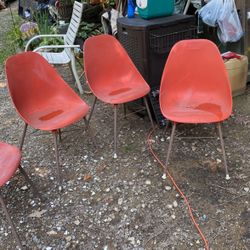 4 Vintage Chairs 