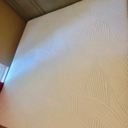 8 In Memory Foam King Mattress Brand New