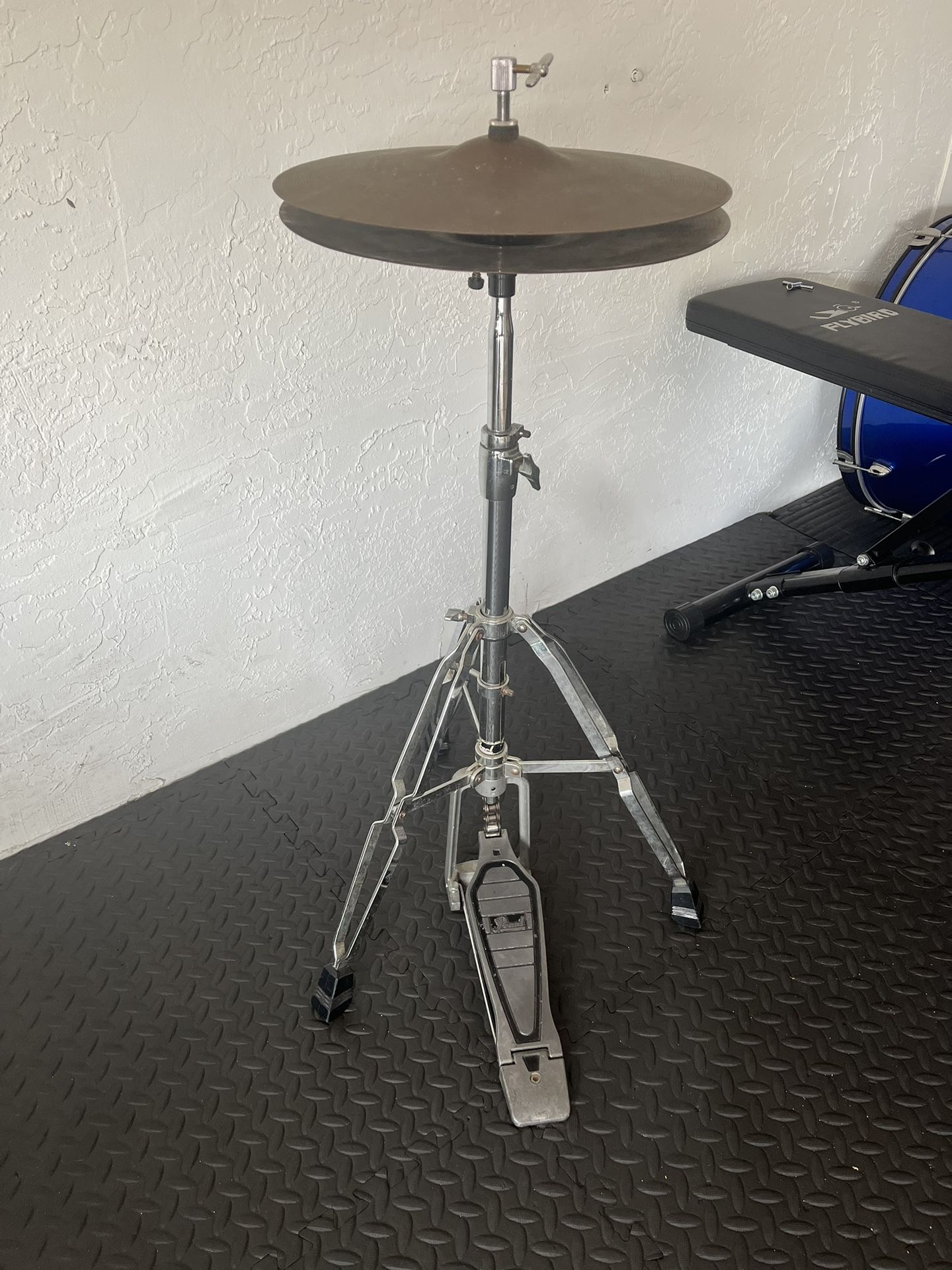 Pearl Hi Hat Stand With Zildjan Planet Z Cymbals