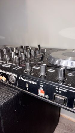 Pionner DDJ-SX2 4 Deck Turntable