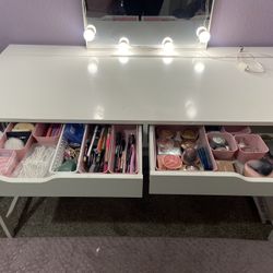 Vanity Desk And mirror 