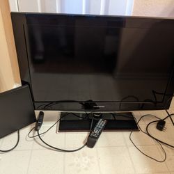 Samsung 32" TV With RCA Amplified Antenna 