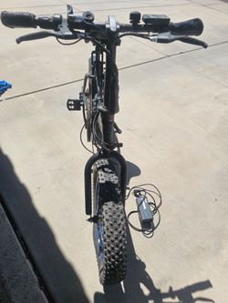 Ecotric electric bike with charger and battery working well