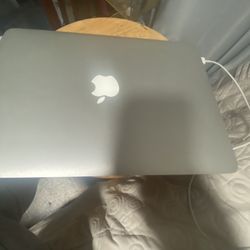 Apple Mac Book 2015