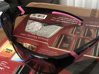 DEAFRAIN Sunglasses  Color Black With Pink.  Mas Or Woman. Universal.  