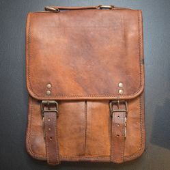 D&D Ultimate Campaign" Leather Bag (v.2)- Brown