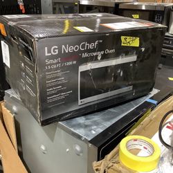 LG Electronics NeoChef 1.5 cu. ft. Countertop Microwave in Stainless Steel with Smart Inverter