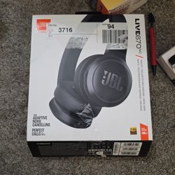 JBL Live 670NC Wireless On-Ear Headphones with True Adaptive Noise Cancelling
JBL
4.2 out of 5 stars, average rating value. Read 41 Reviews. Same page