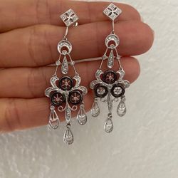 14k White Gold Earrings w. small Diamonds/onyx